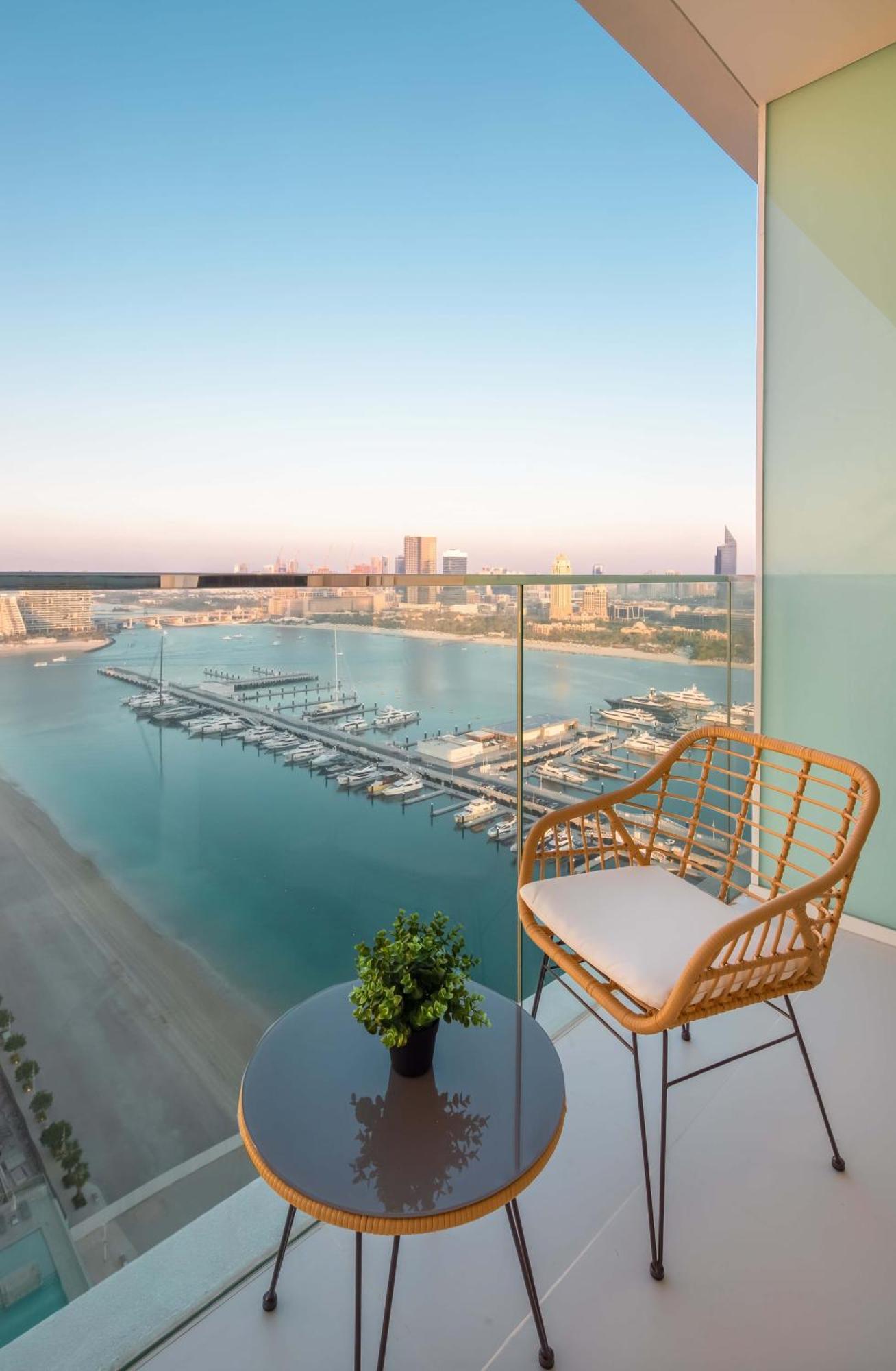 Silkhaus Palm View 1Bdr With Private Beach In Emaar Beachfront Дубай Екстериор снимка